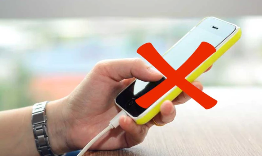 Lưu ý khi sử dụng sạc nhanh trên iPhone SE 2020